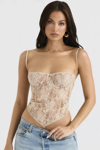 Fernanda krämfärgad topp i paisley-spets
