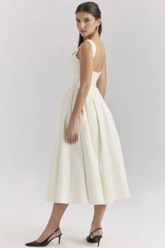 Isabeau Midi-korsett i texturerad satin i färgen Ivory