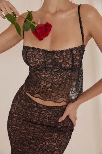 Jacinta svart spets-cami-toppar