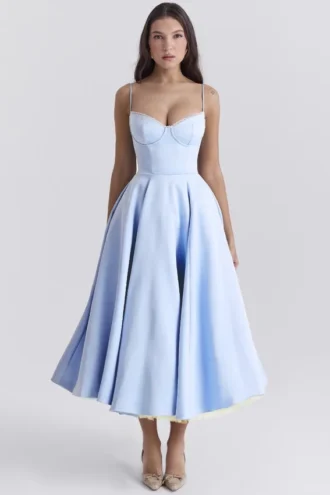 Mademoiselle Cinderella blå midiklänning i tyll